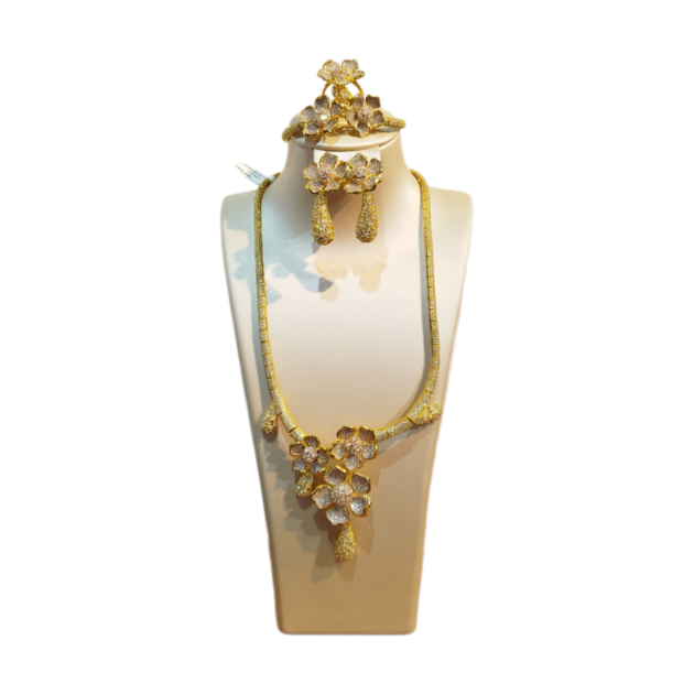 luxurious accessory set